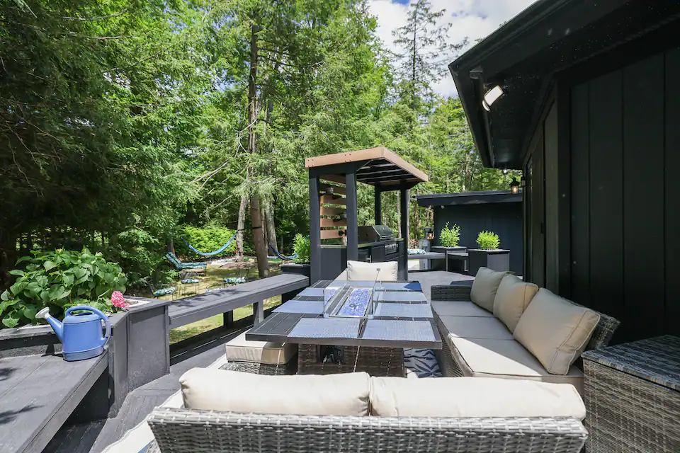 outdoor dining 4